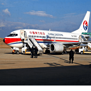 营口兰旗机场货运航空快运业稳步发展的原因是什么？